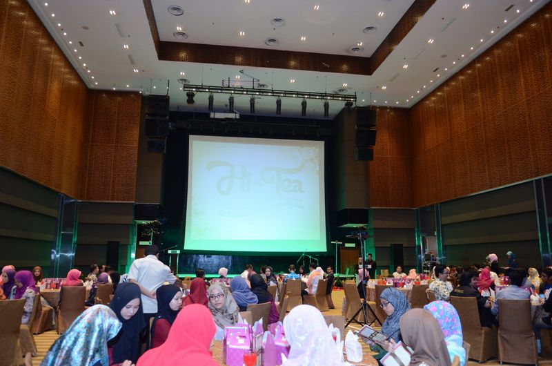 Hi tea alumni  14  088